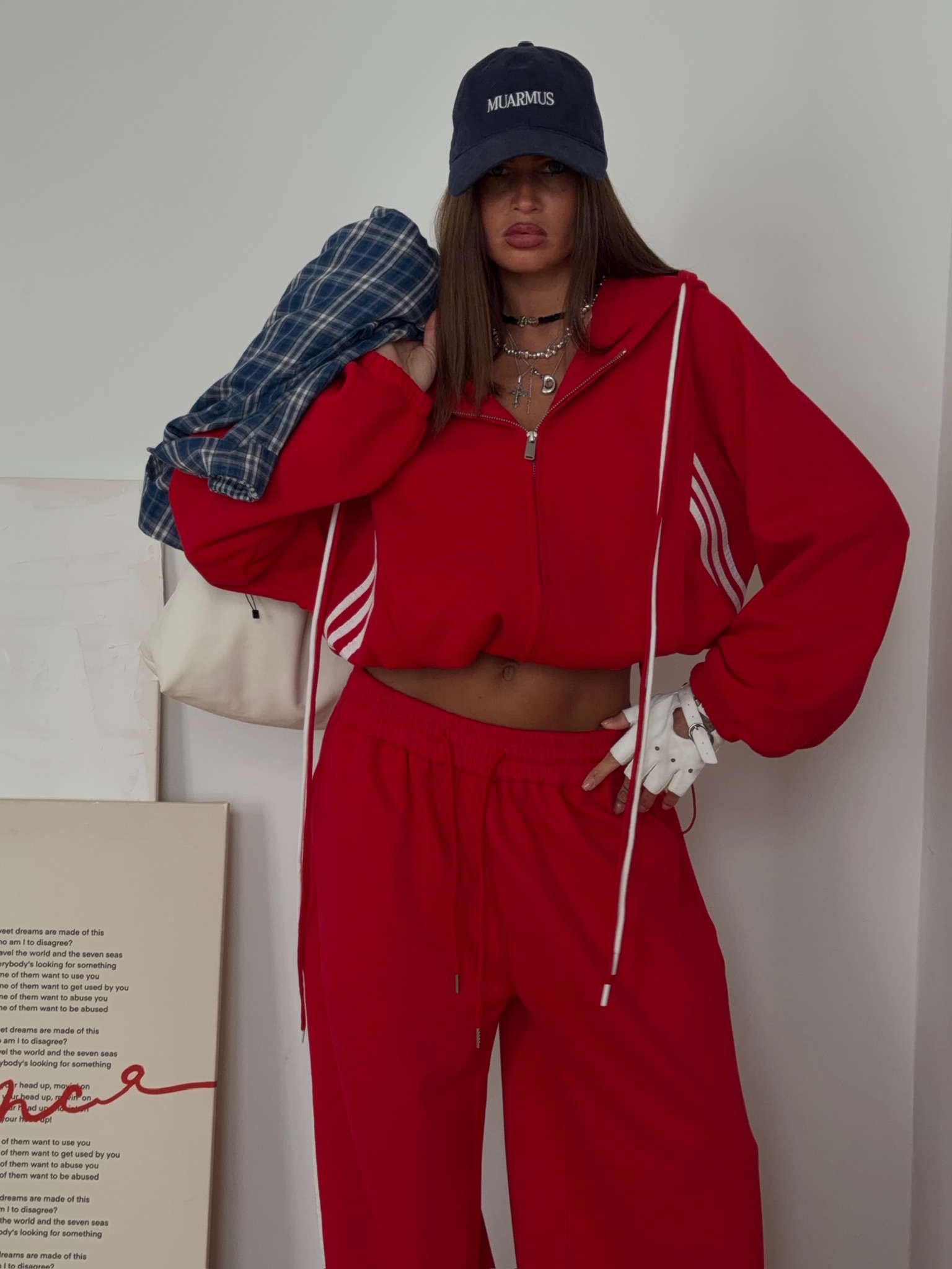 Толстовка с лампасами