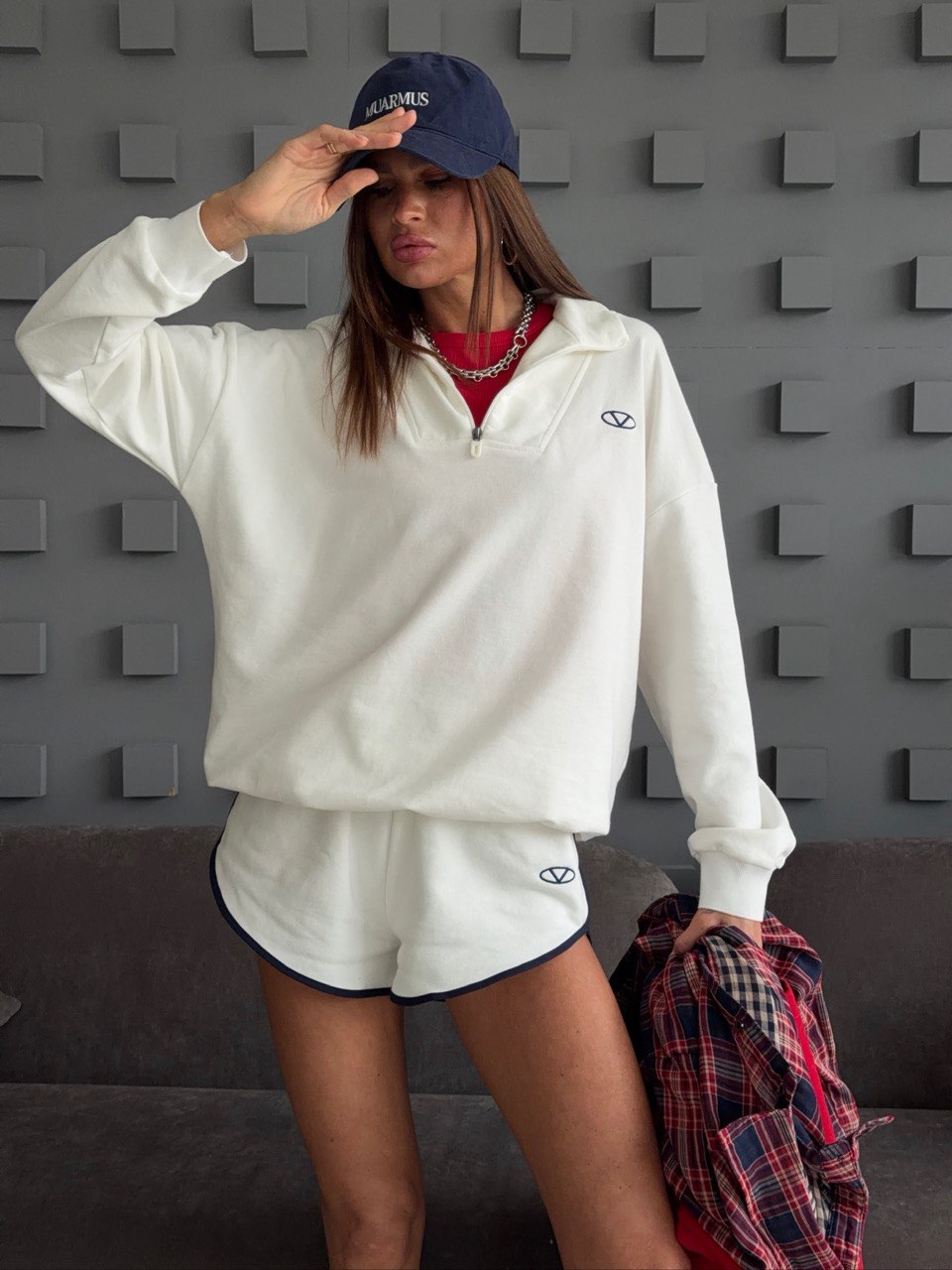 Толстовка с нашивкой