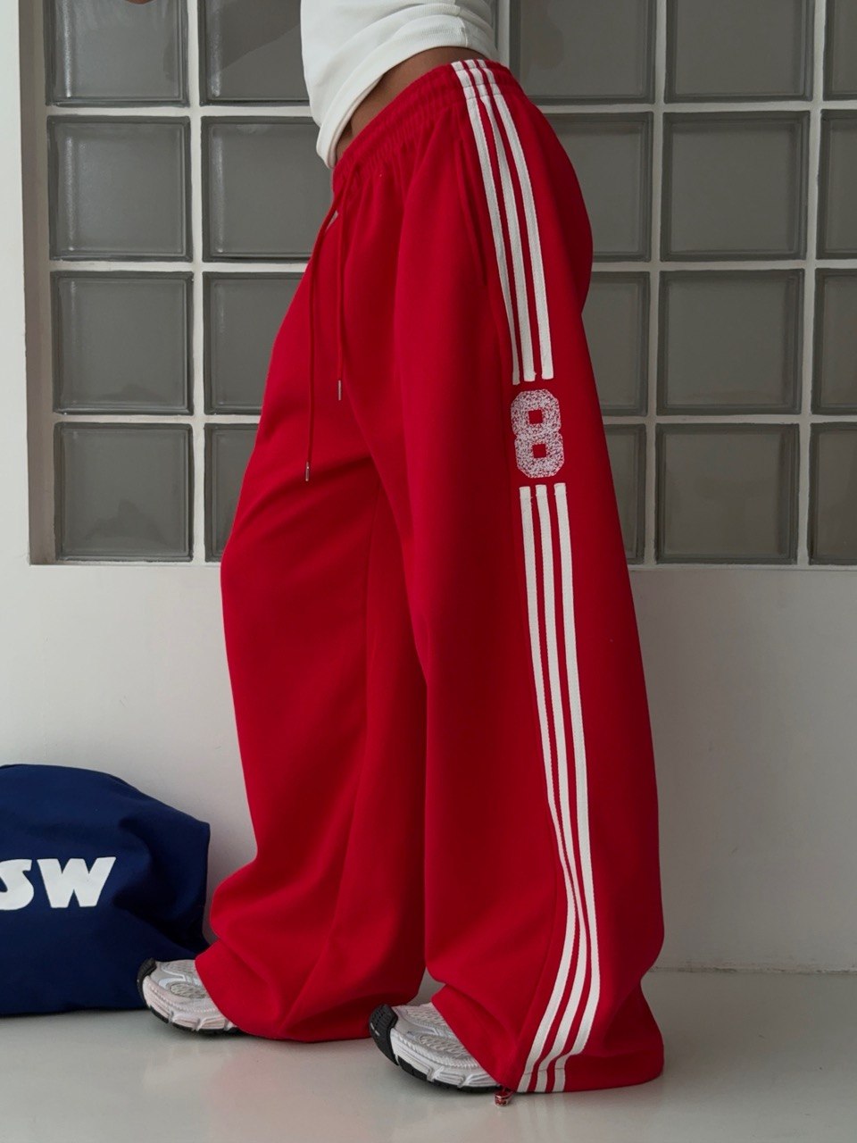 Штаны спортивные с лампасами