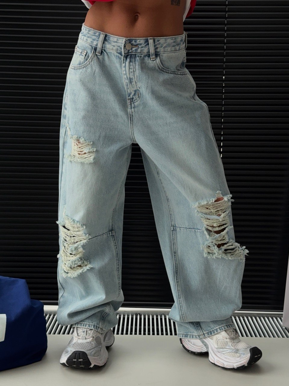 Джинсы рваные