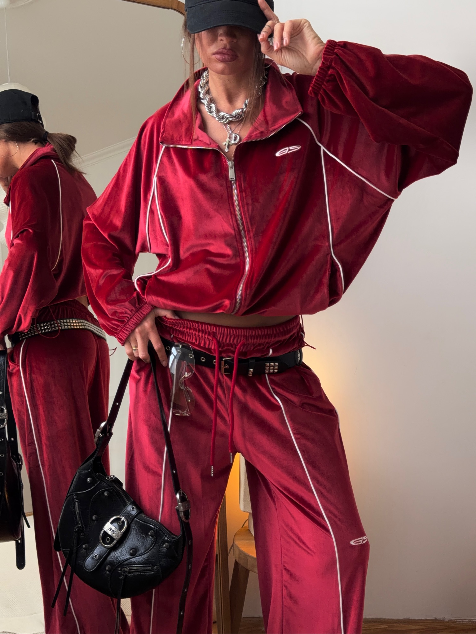 Толстовка со строчкой