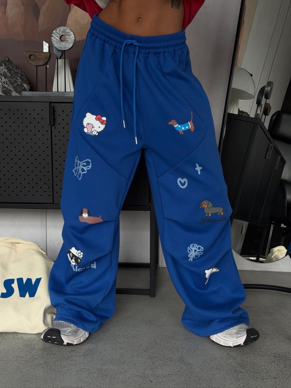 Штаны с нашивками