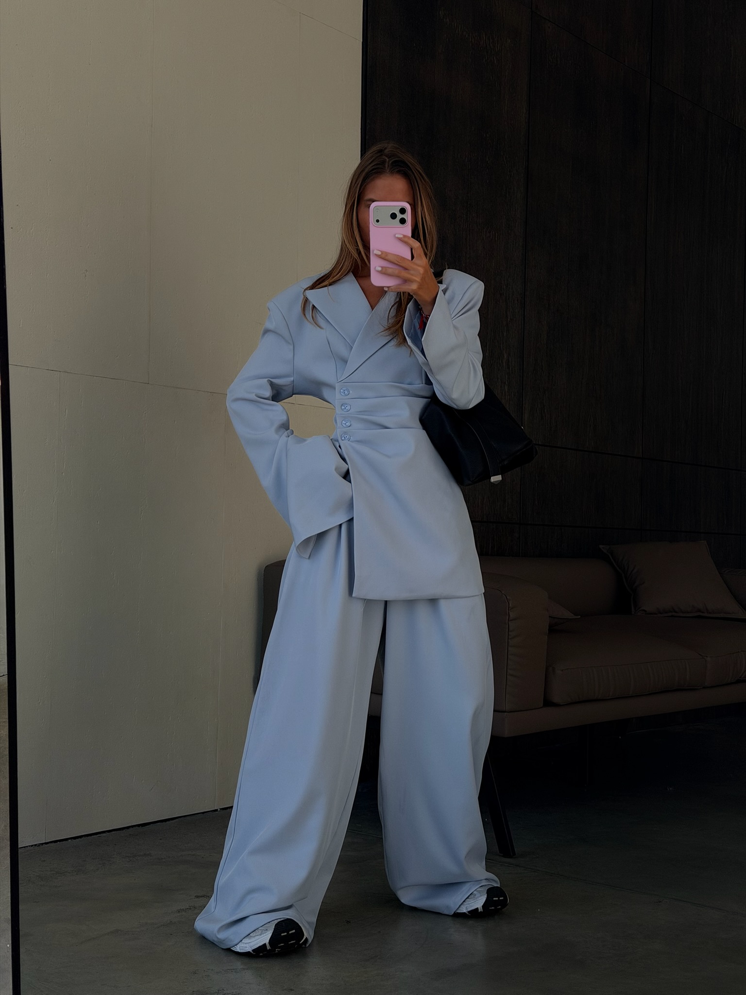 Брюки с защипами