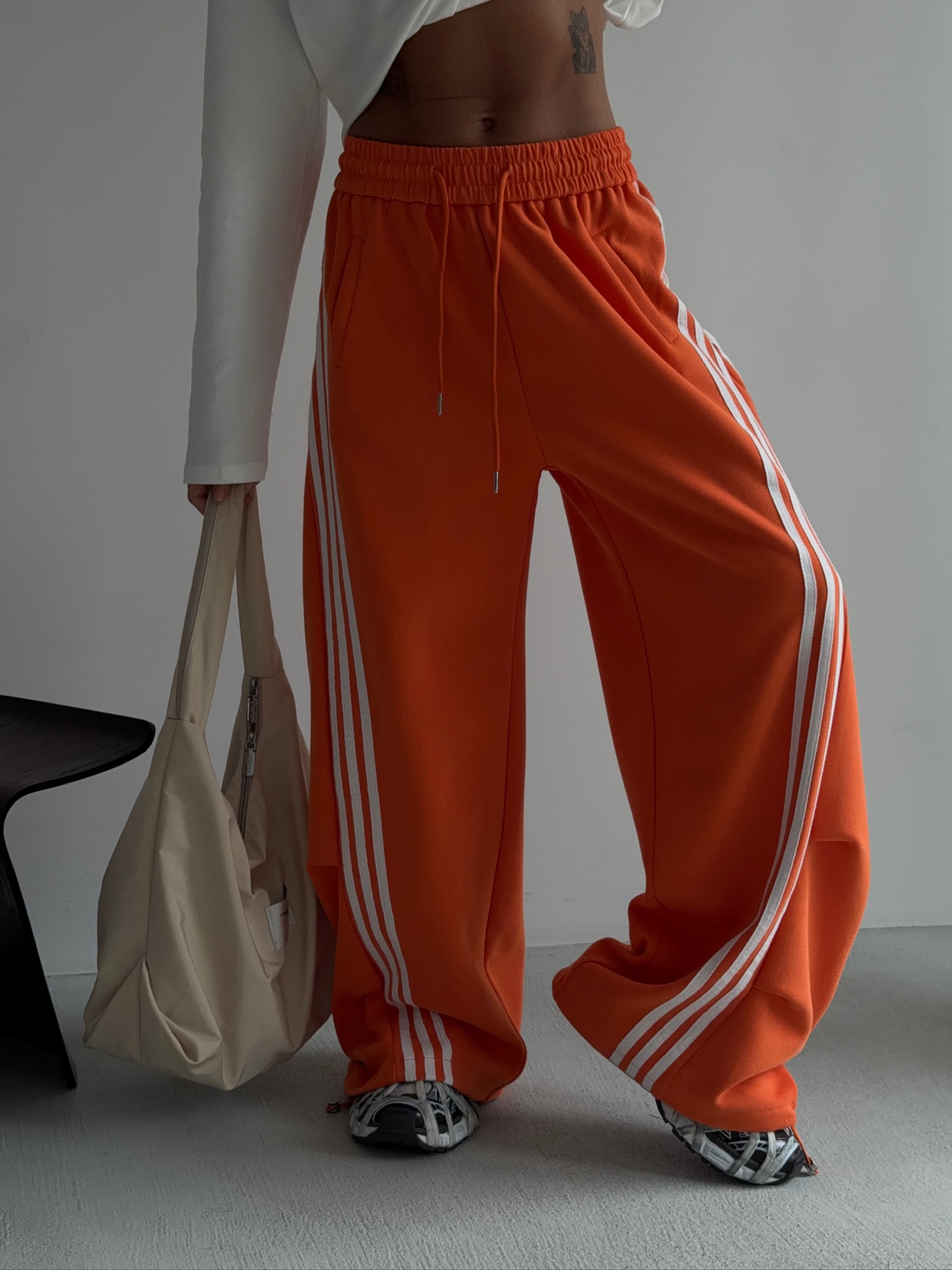 Штаны с лампасами