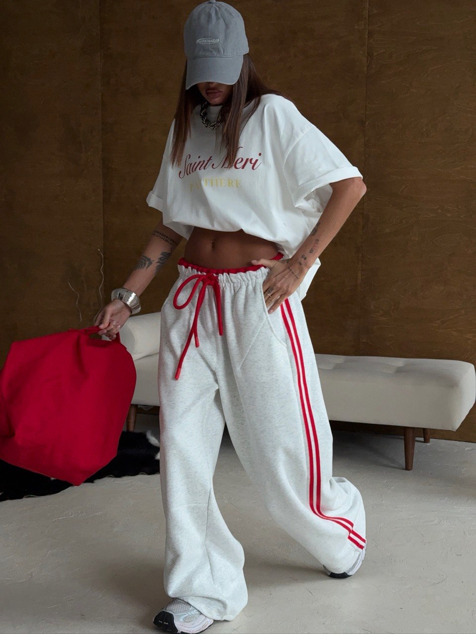 Штаны спортивные с лампасами