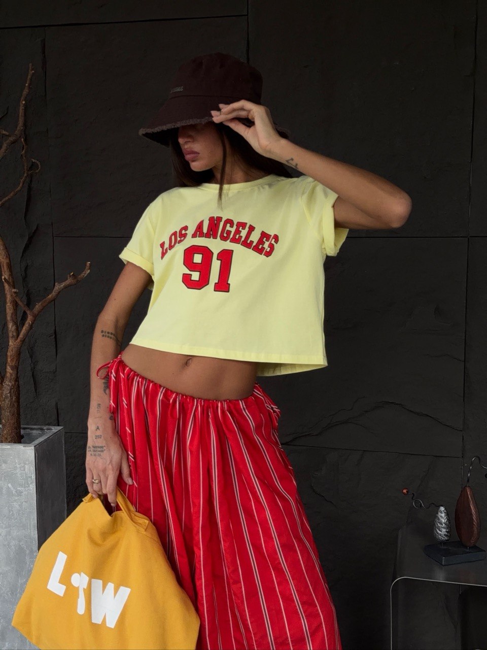 Футболка укороченная с принтом