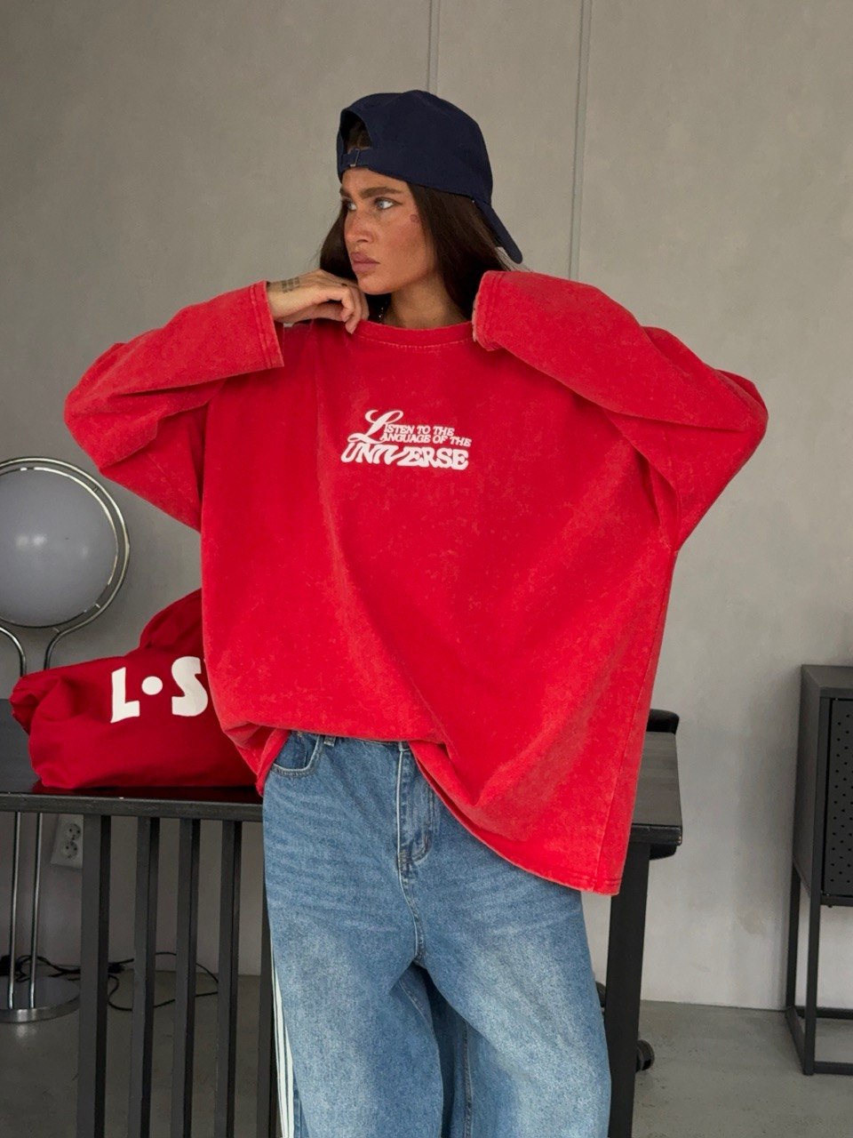 Лонгслив с надписью