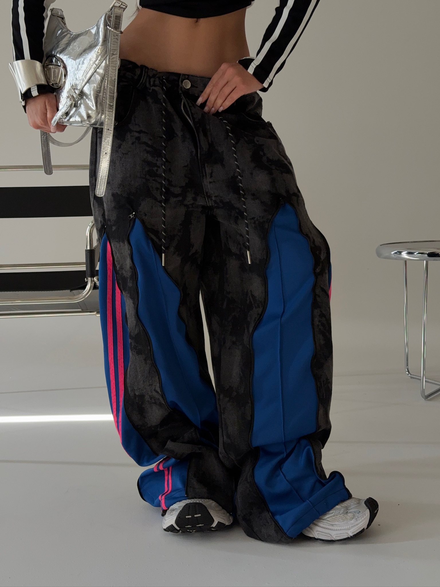 Джинсы с молниями