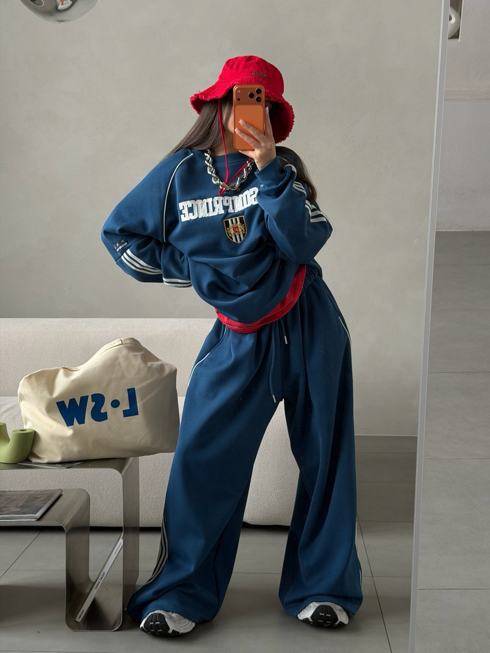 Штаны с лампасами