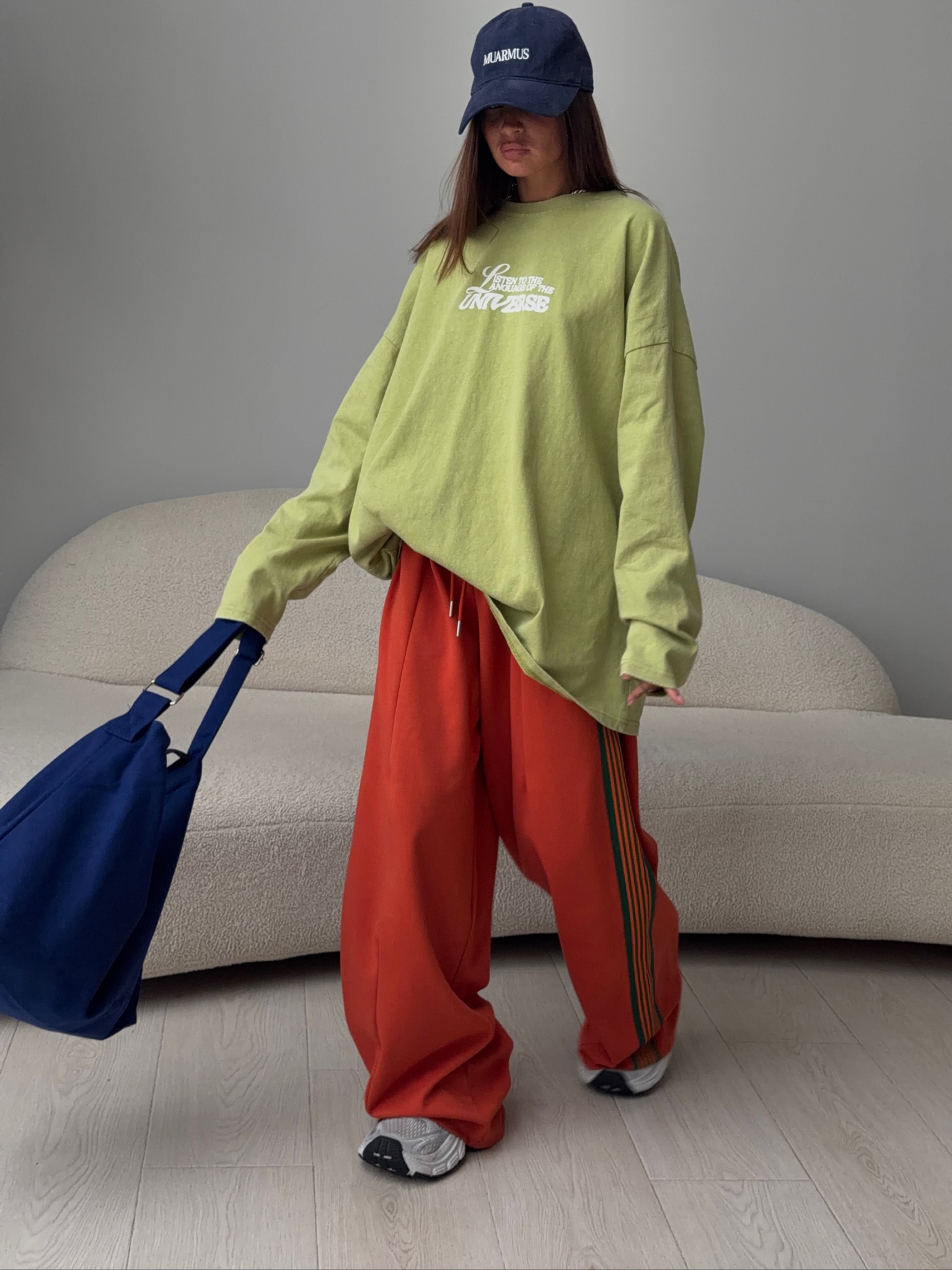 Штаны с лампасами