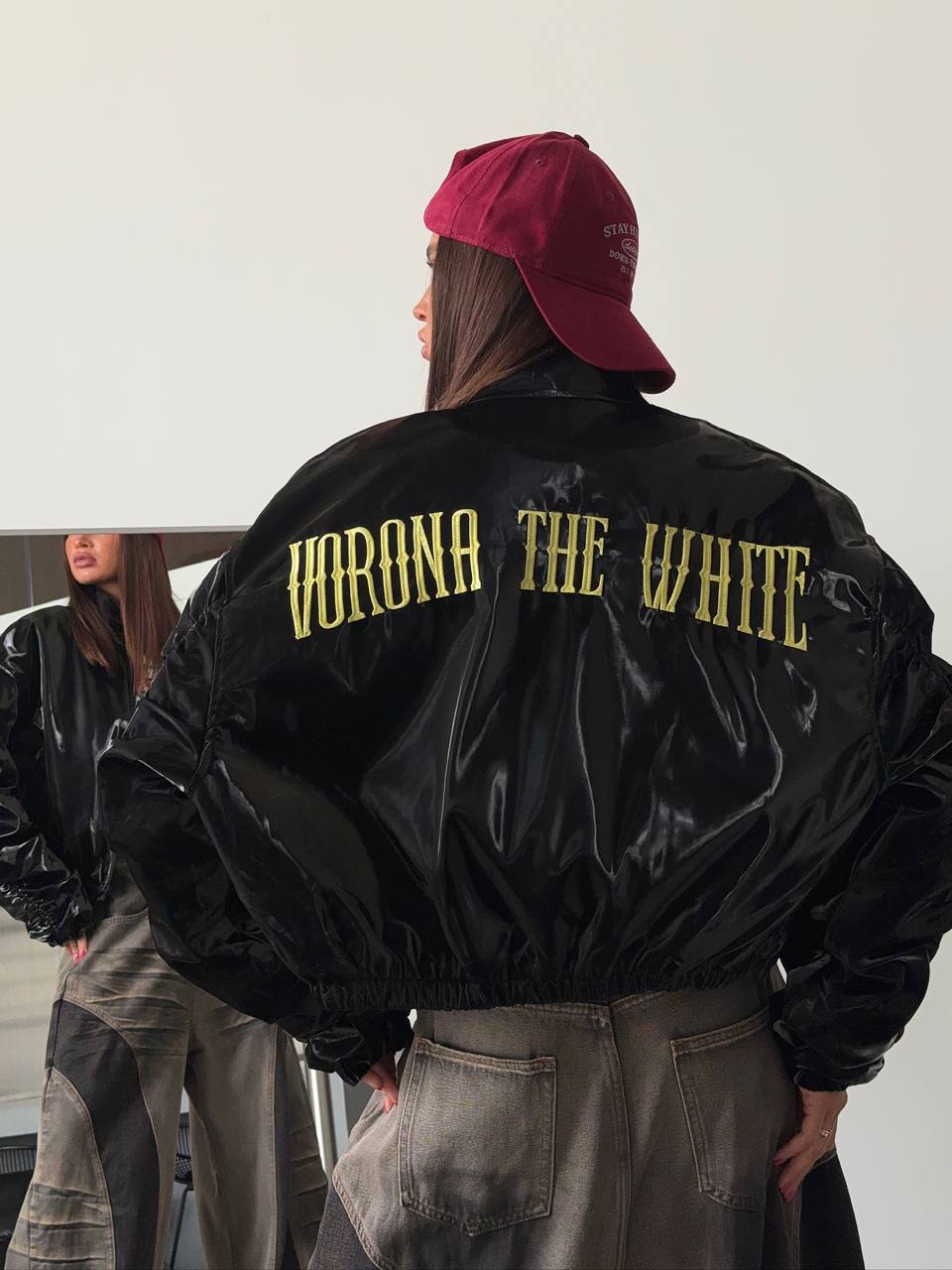 Куртка лаковая