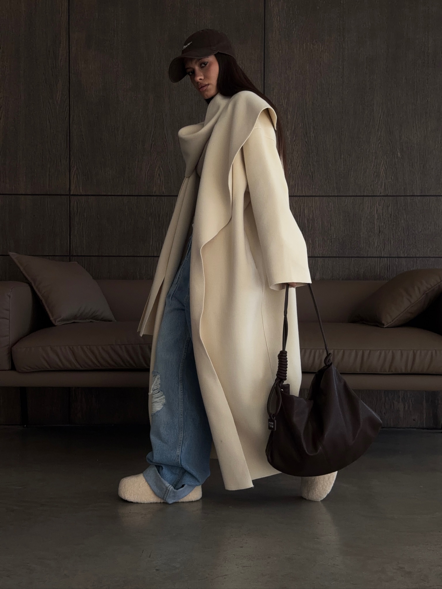 Пальто с воротником