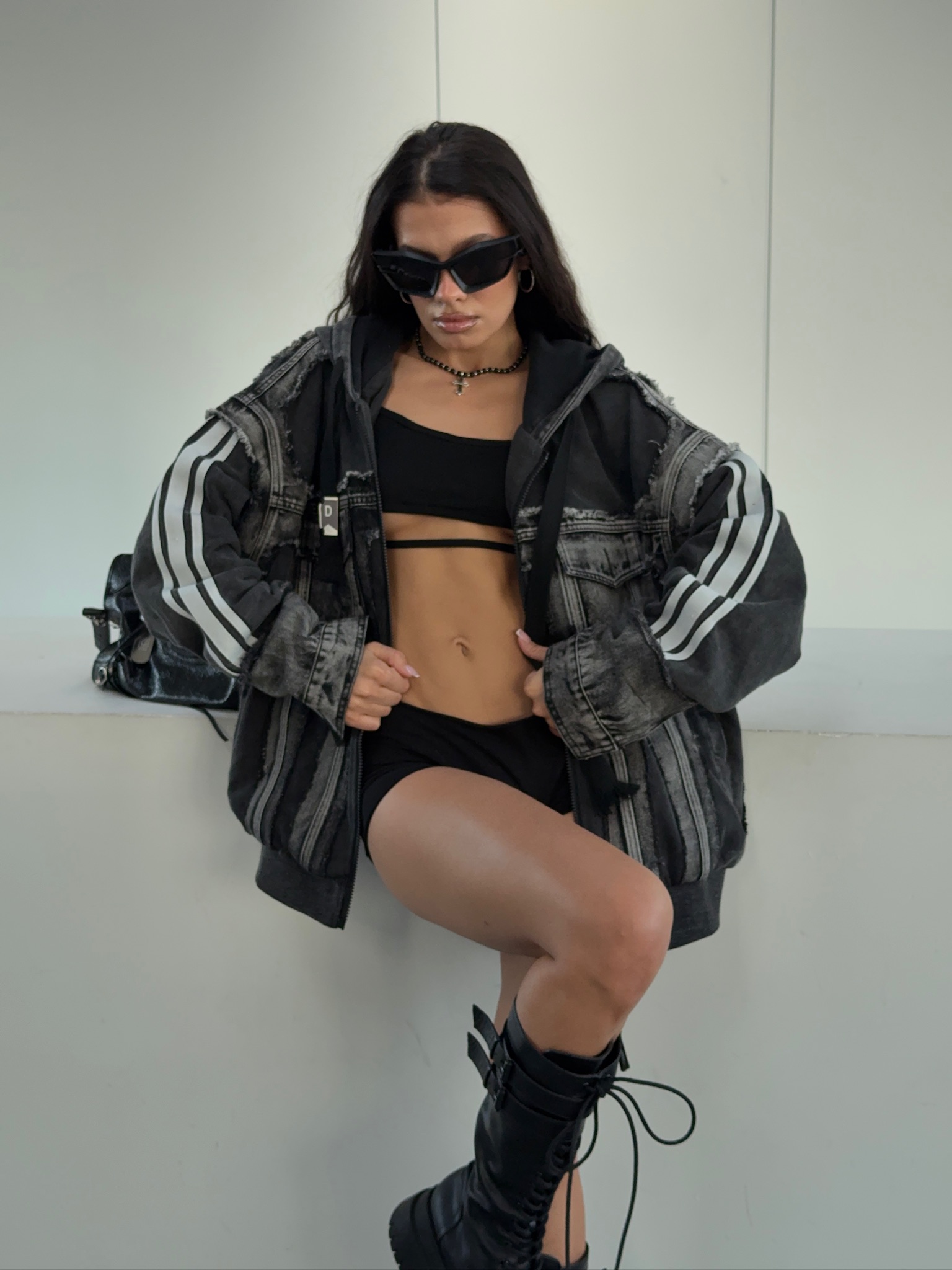 Куртка с надписями