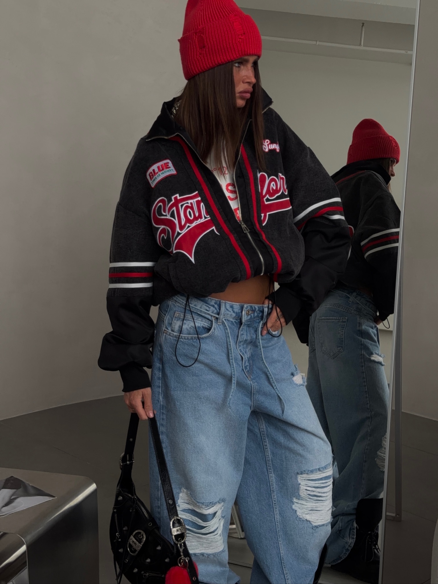 Ветровка с надписями