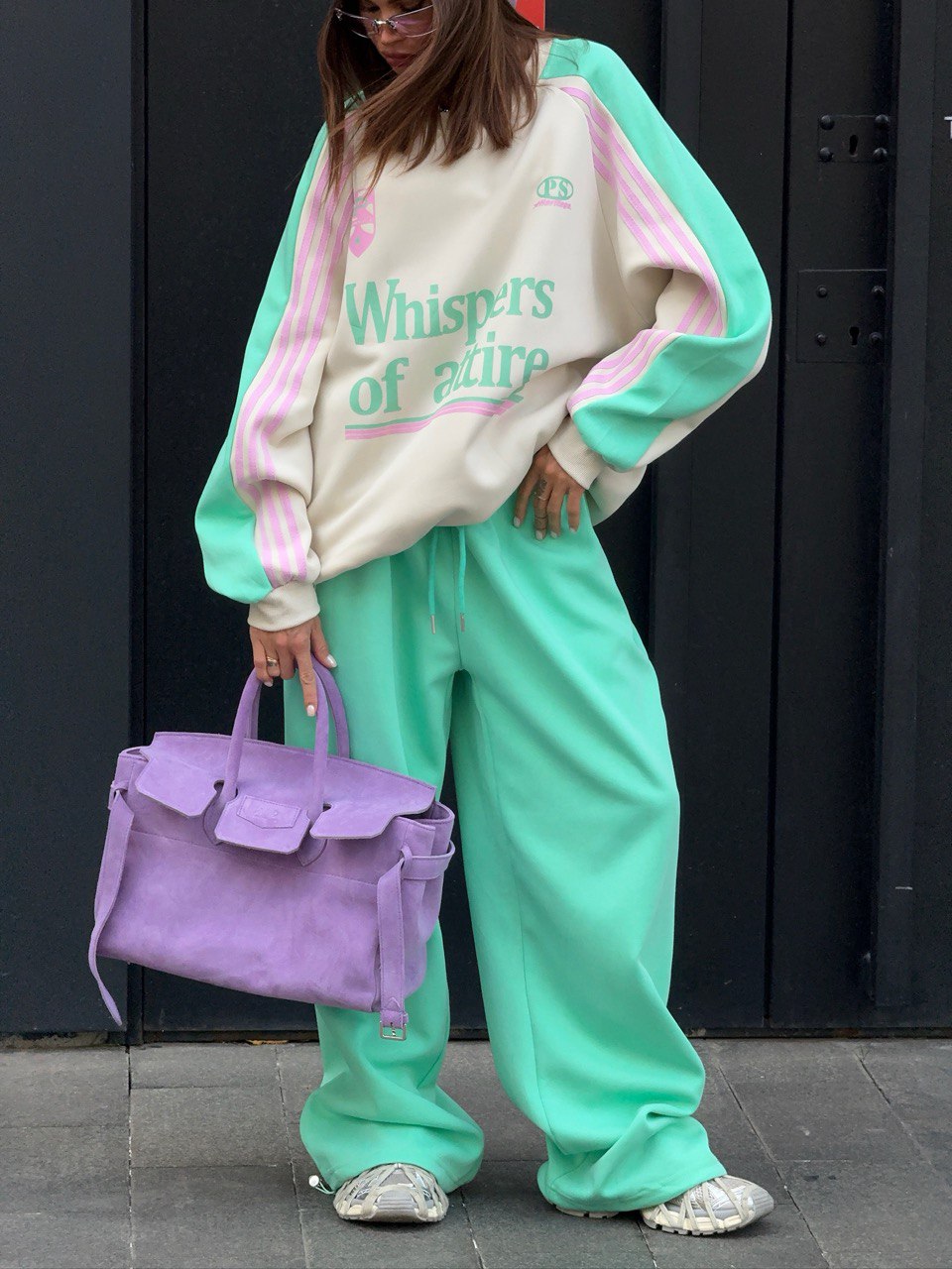 Свитшот ATTIRE
