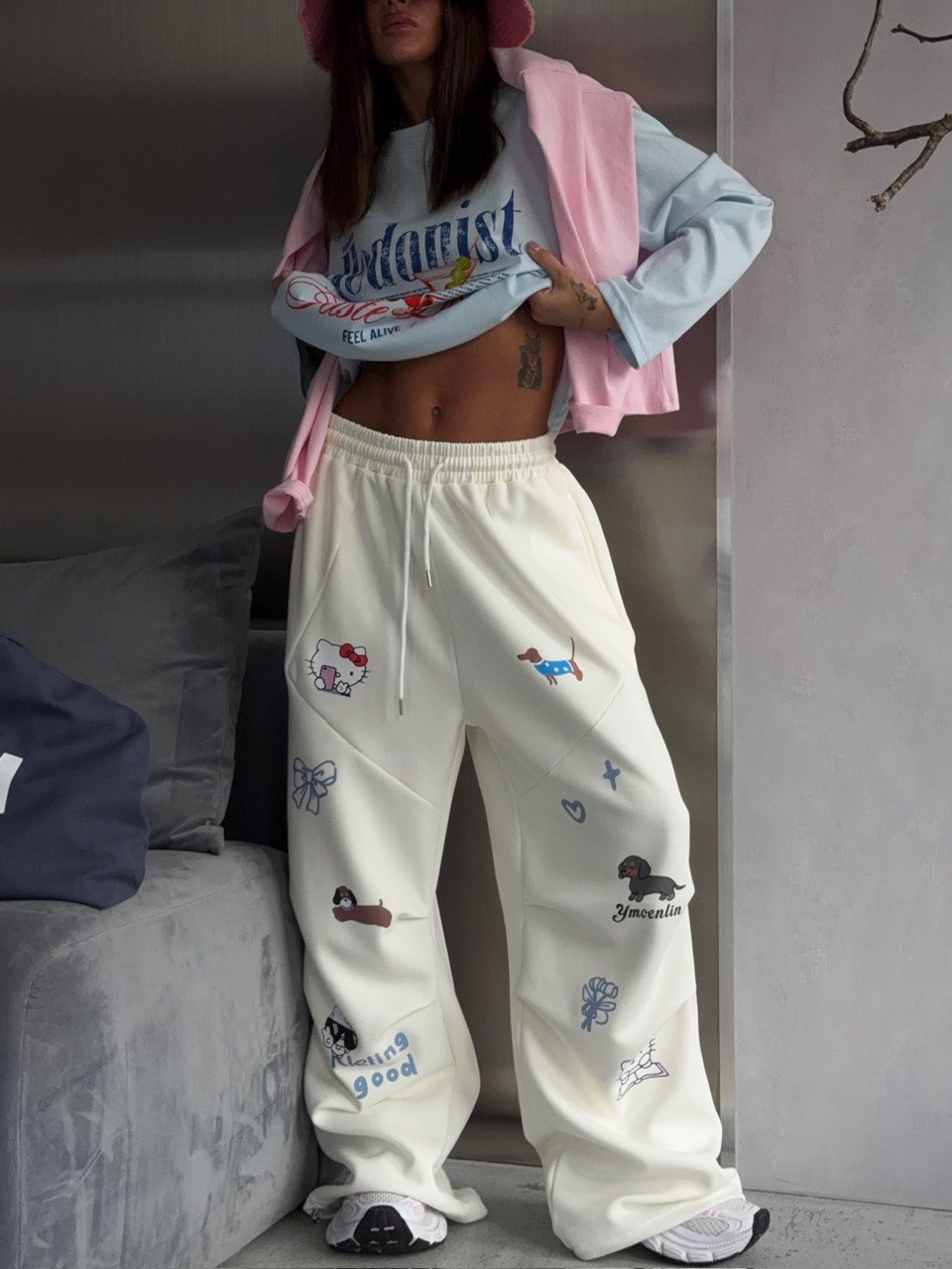 Штаны с нашивками