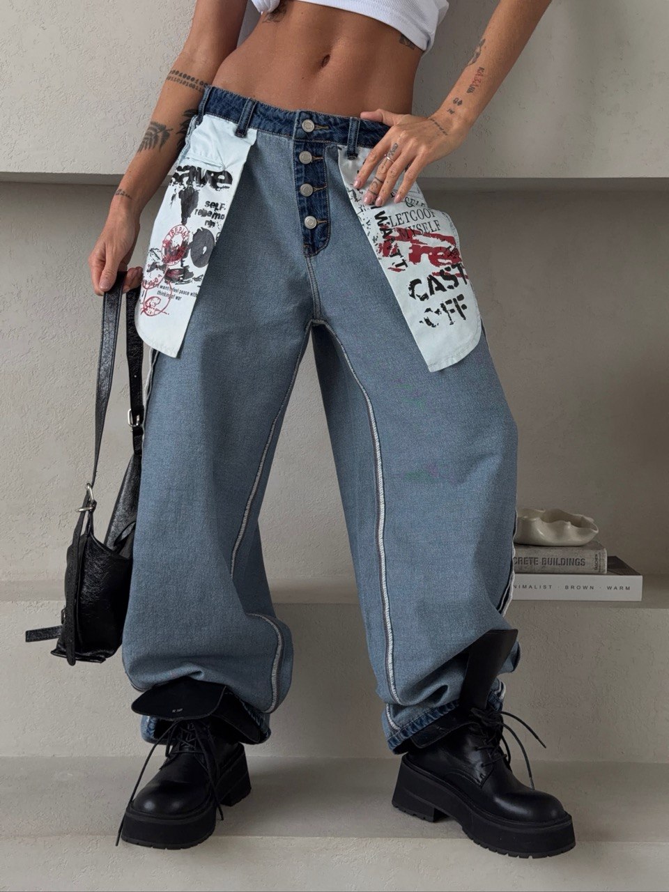 Джинсы с карманами