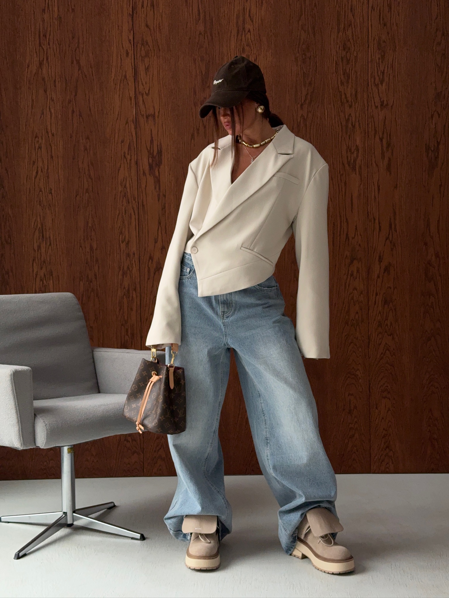 Джинсы широкие