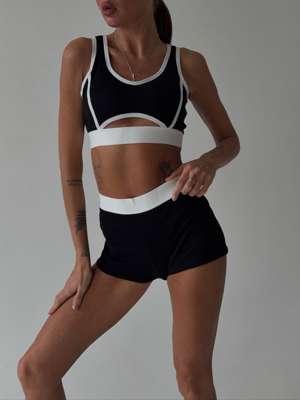 Топ спортивный с кантом