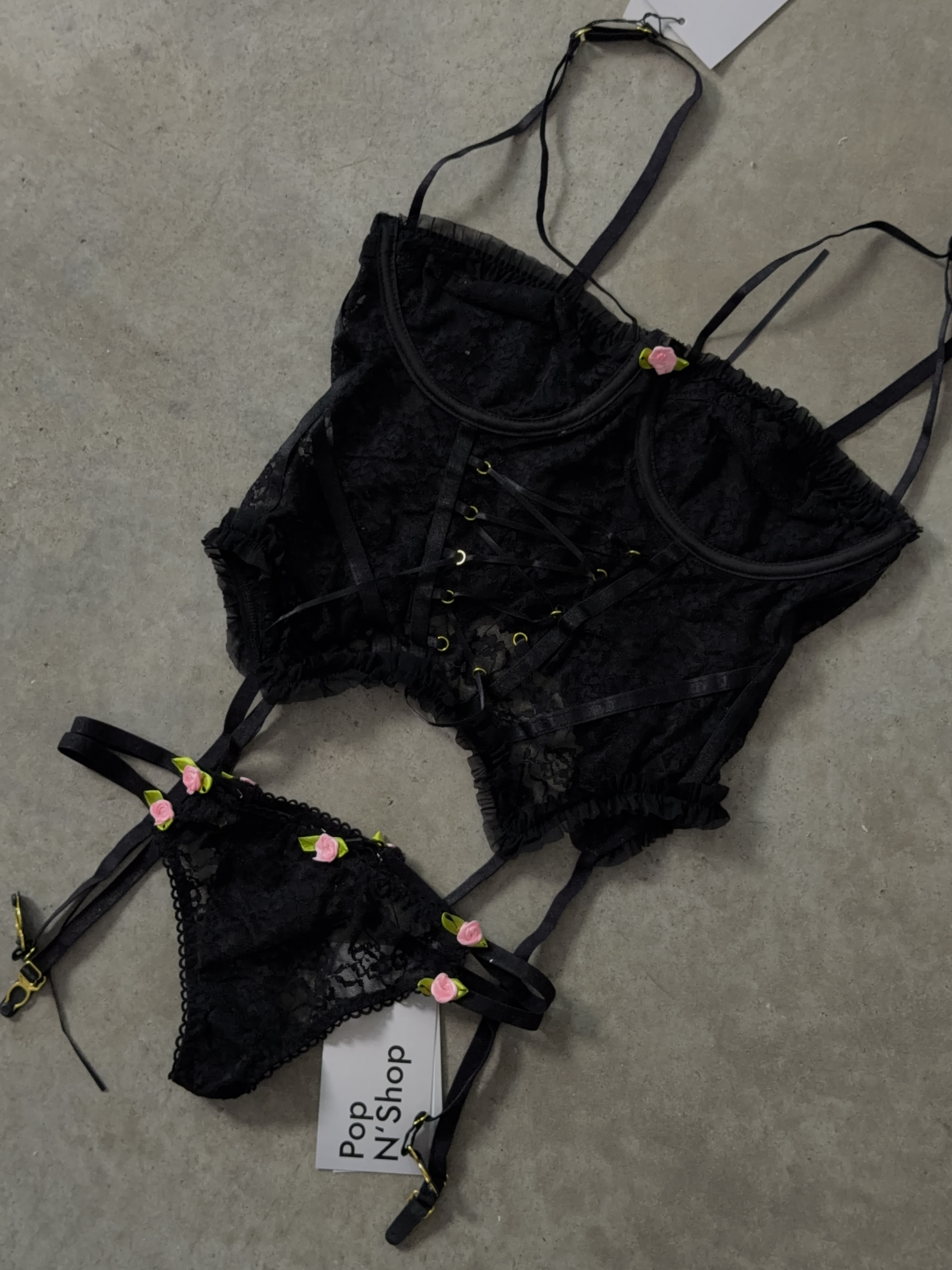 Трусы с розочками