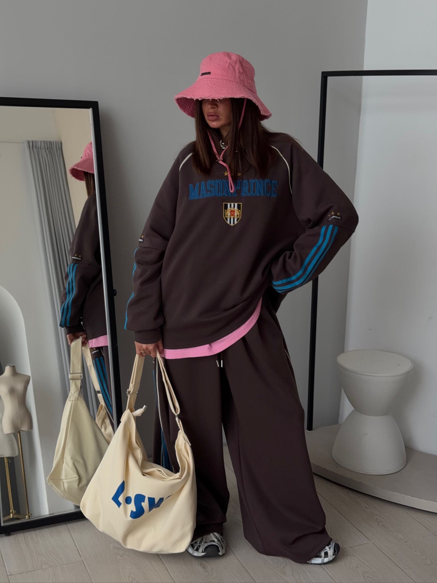 Штаны с лампасами