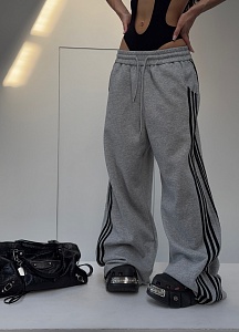 Штаны с лампасами спортивные