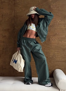 Штаны широкие из плащевки