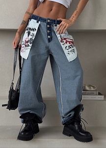 Джинсы с карманами