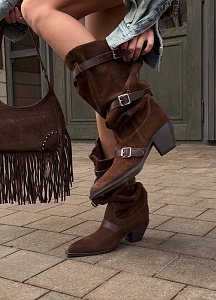 Казаки замшевые с ремешками