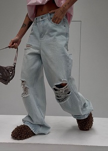 Джинсы из светлой джинсы